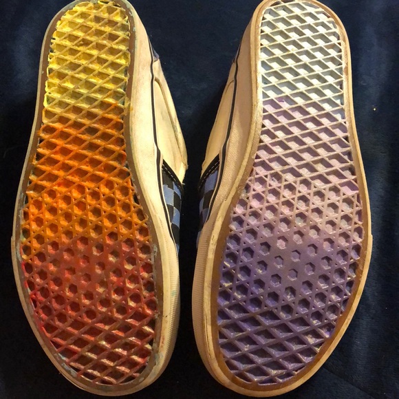 Custom painted vans - Picture 3 of 4